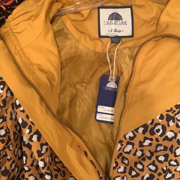 NWT Cheetah Print Windbreaker - Picture 6 of 10